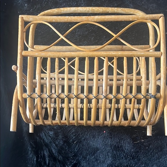 Vintage Rattan Magazine Rack - Natural Brown - Picture 5 of 10